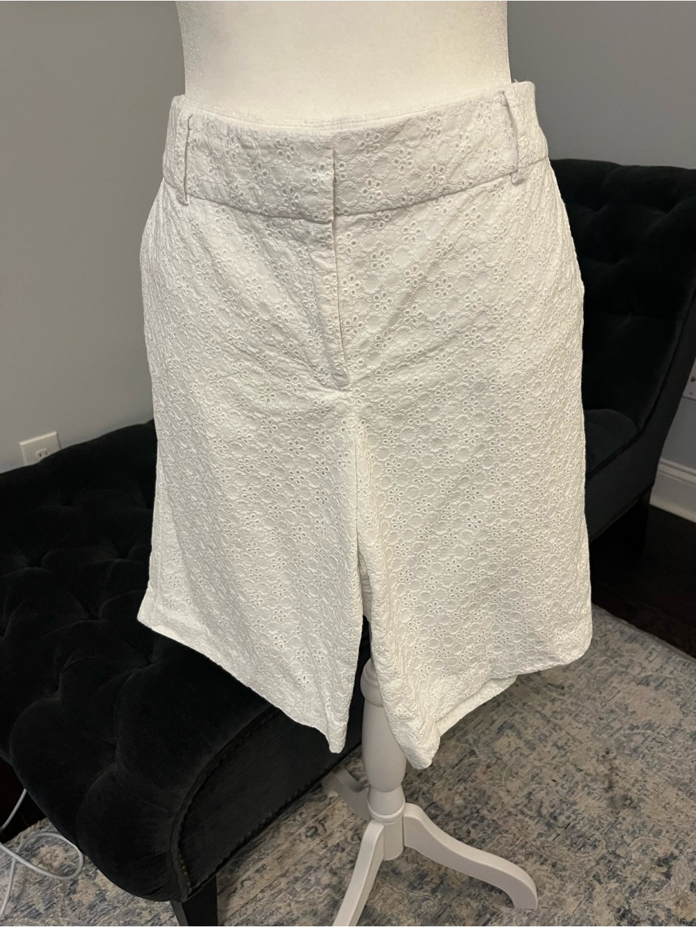 Ann Taylor White Eyelet Bermudas